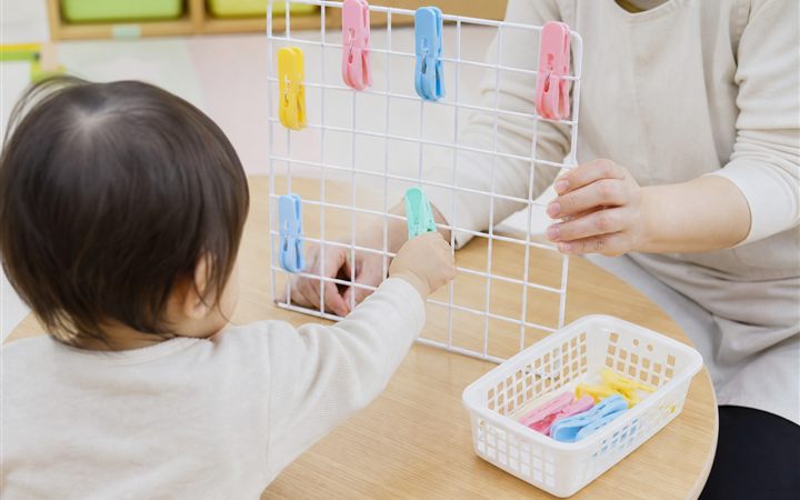 洗濯ばさみはずしの活動イメージ