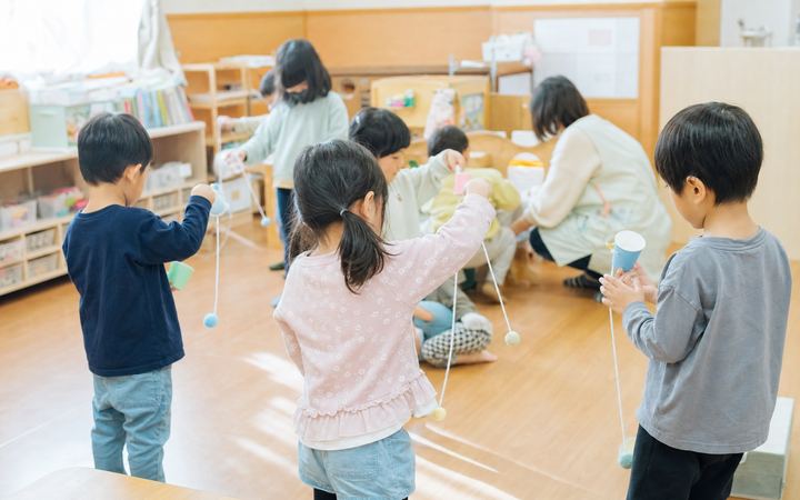 紙コップけん玉の活動イメージ