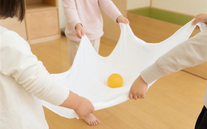 タオルでゆらゆらの活動イメージ